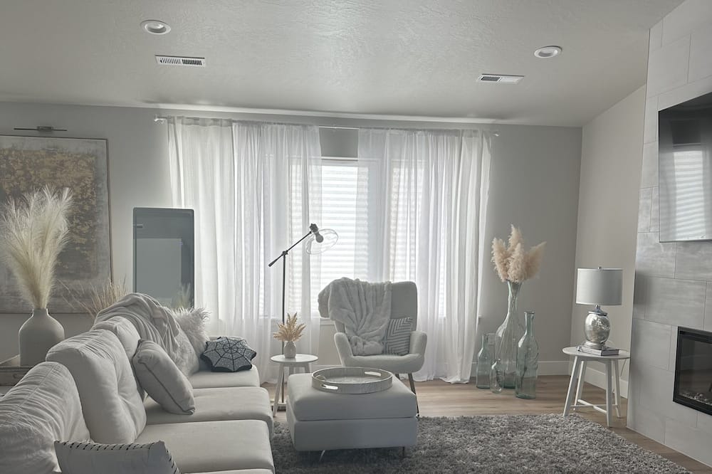 Tri-Cities House | Boho Meets European Comfort.