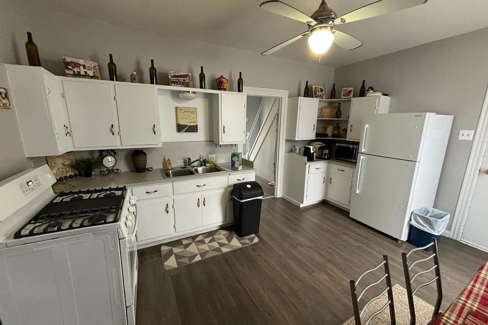 Saginaw House | The One Eared Rabbit-entire home in Saginaw