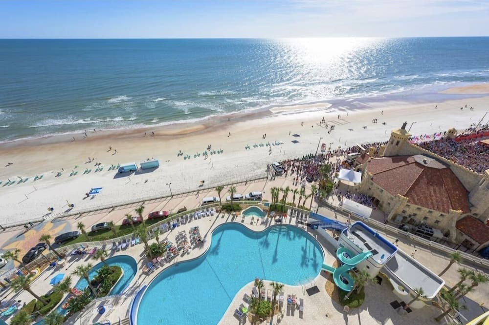 Smith's Memento Resort | Resort on the beach -Ocean walk Two bedroom- Two bath