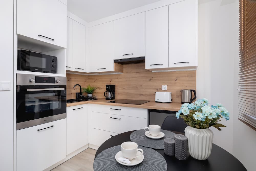 Katowice Apartment | Ordona 20A | Katowice | 2 People | Studio | Remote Work | Furnished Balcony