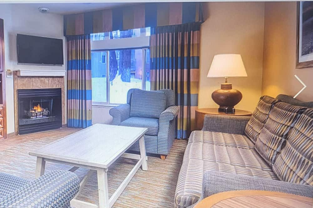 Round Hill Village Apartment | Cozy 1-bedroom apartment with WiFi and fitness room in lovely Zephyr Cove