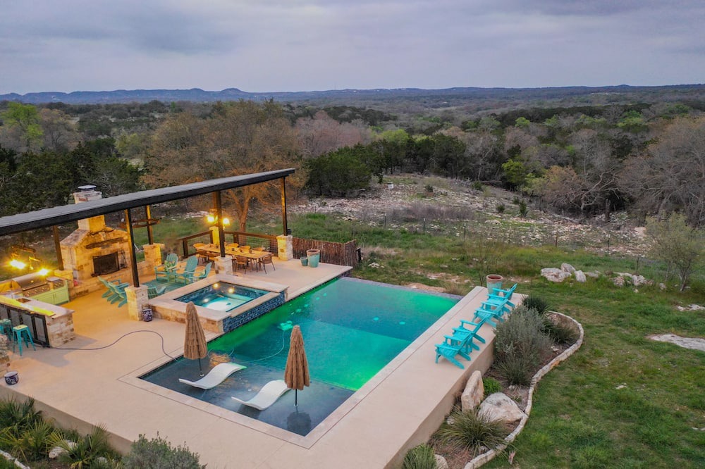 Boerne House | Texas Eclipse Pool party