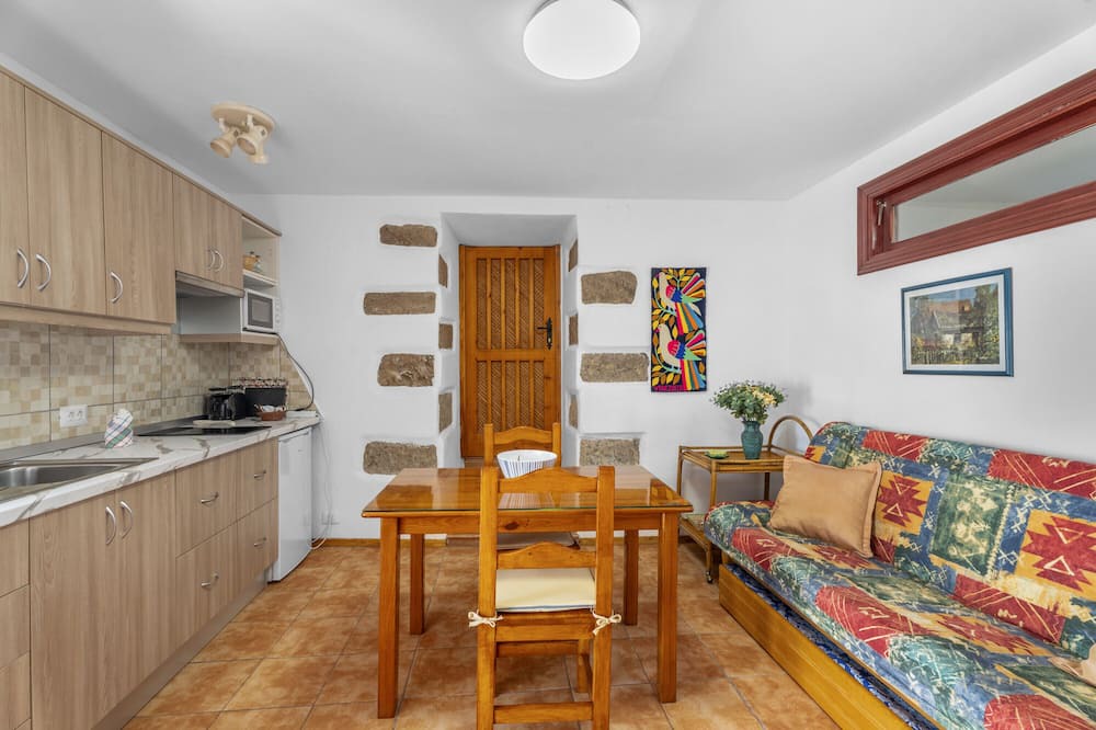 Vallehermoso Apartment | Apartment 'Telégrafos' with Mountain View, Private Terrace and Wi-Fi