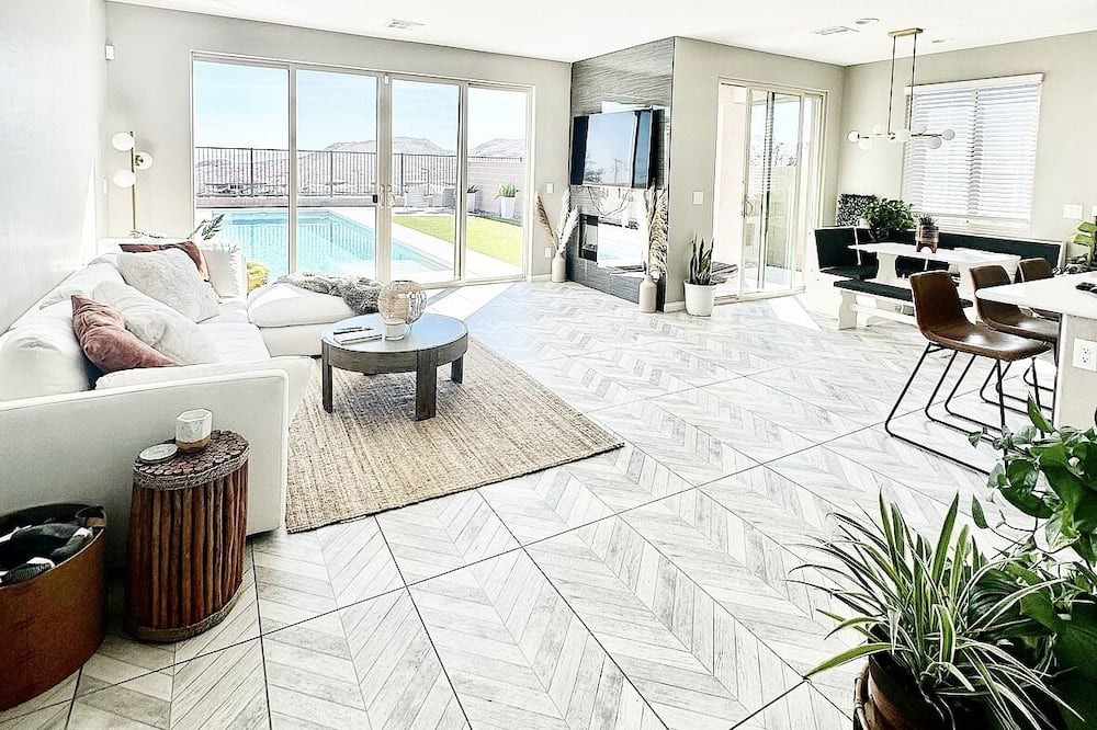 Las Vegas House | Cozy 3-bedroom house with mountain and strip views