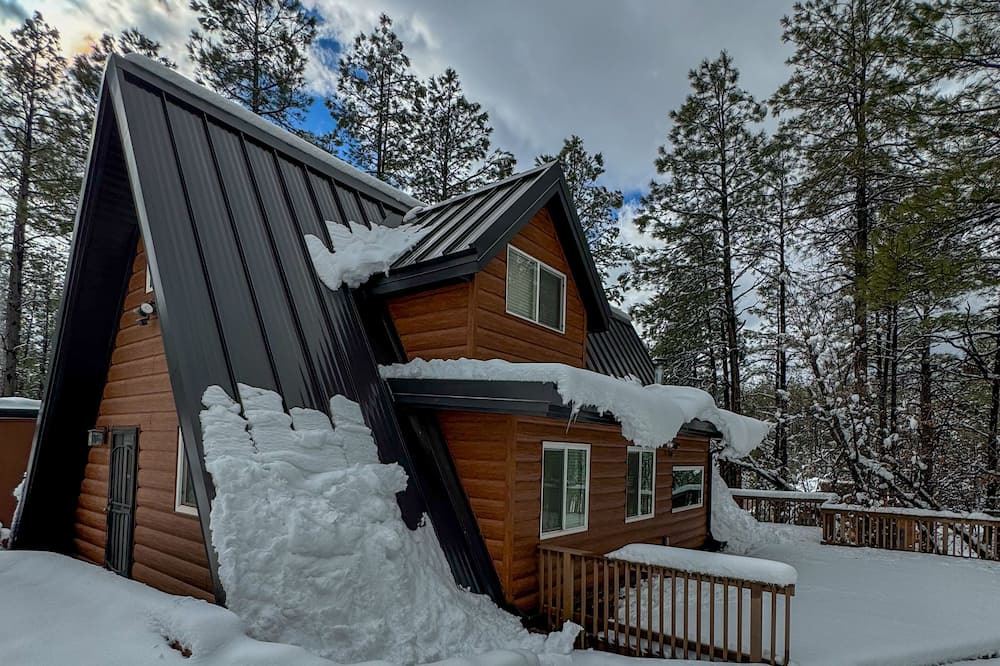 Payson Cabin | Private Black Diamond Cabin