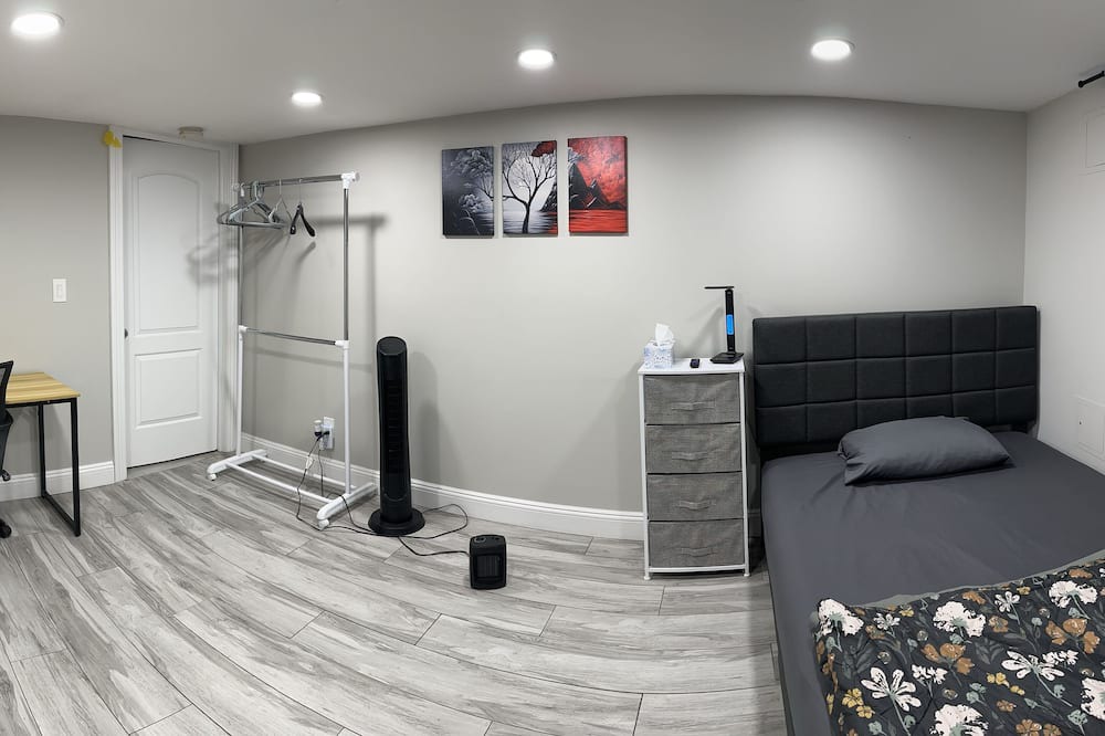 East Massapequa House | Cozy Studio in terrific Massapequa with AC, WiFi