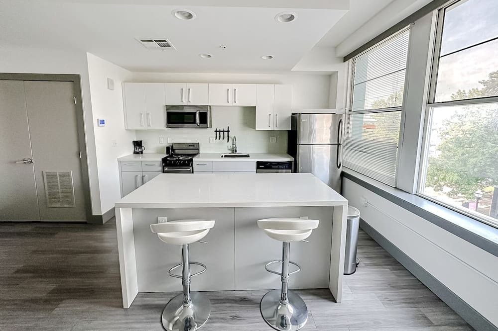 Downtown Springfield Apartment | Sleepover: Eclectic 1BD/1BA- Downtown Springfield