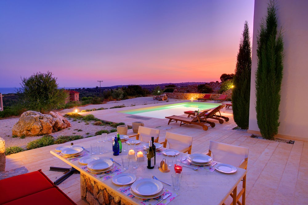 Karavados Villa | Villa 'Nautilos Ideales Resort' with Sea View, Wi-Fi and Air Conditioning