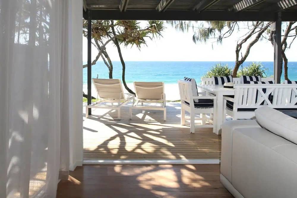 Currimundi House | LUXURY ABSOLUTE BEACHFRONT HOLIDAY SUNSHINE COAST