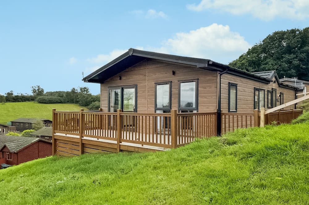 Tunstall Cabin | 2 bedroom accommodation in Tunstall, Richmond
