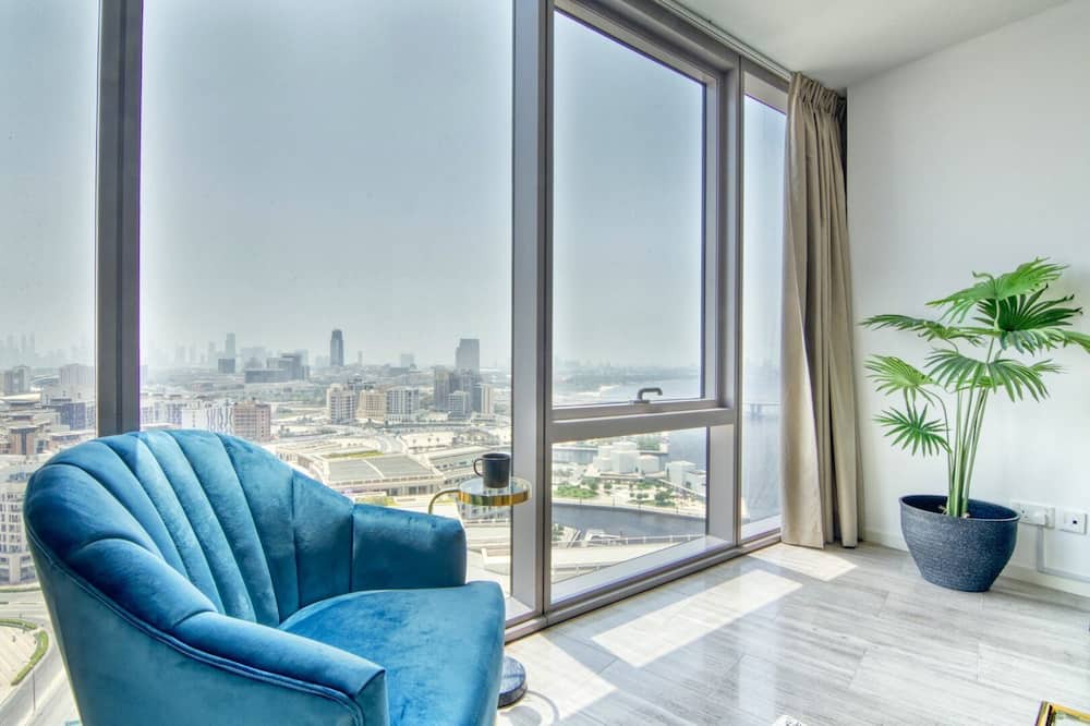 Jadaf Apartment | GuestReady - A View of the City Skyline - D1 Tower