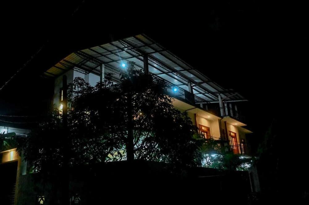 Anuradhapura Resort | Emerald Homestay