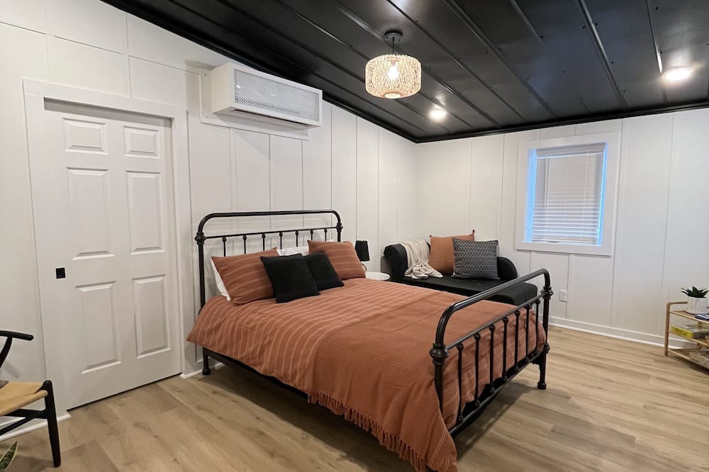 Mooresville House | Country getaway close to the city.