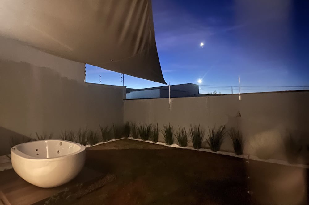 Boituva House | Casa Nova com Banheira Externa Aconchegante, Próxima ao Paraquedismo e Balonismo