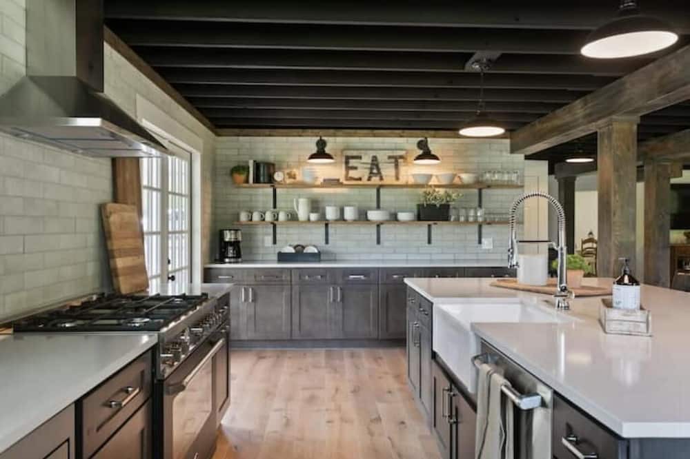 Franklin House | Country Living in Leipers Fork