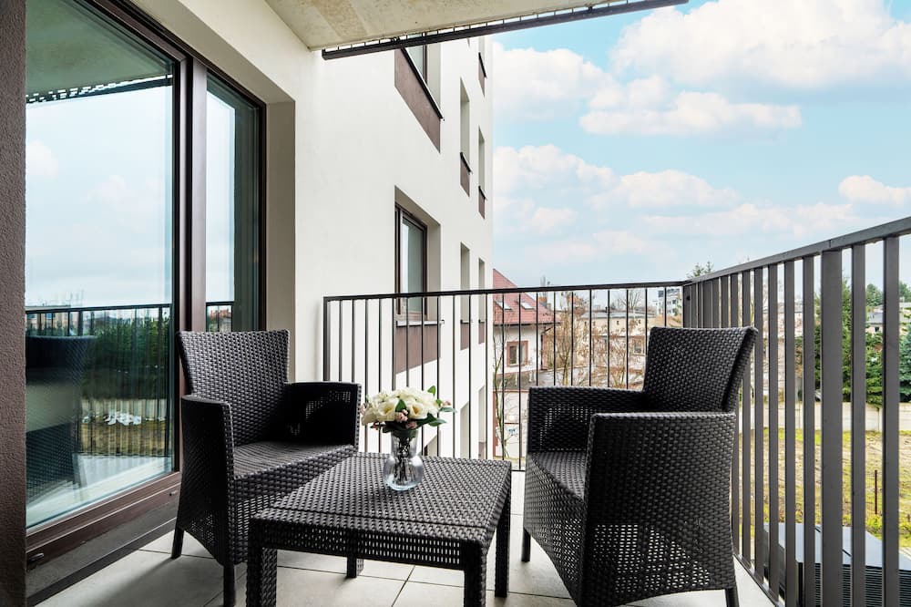 Nowe Miasto Apartment | Apartment With Desk in Poznan by Renters