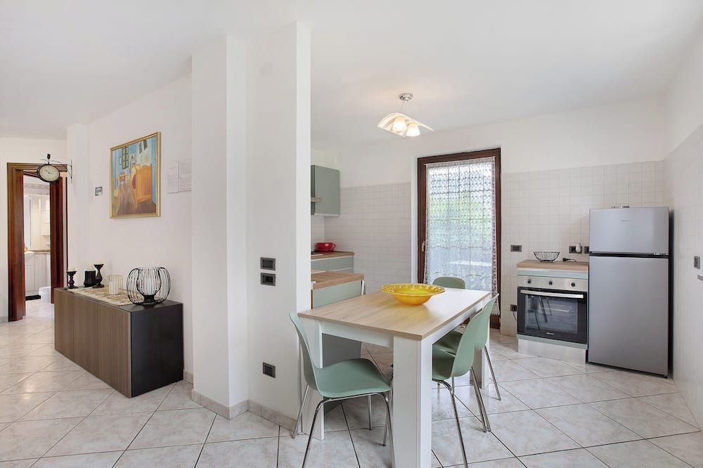 Charvensod Apartment | Apartment 'Reditus' with Mountain View, Private Terrace and Wi-Fi