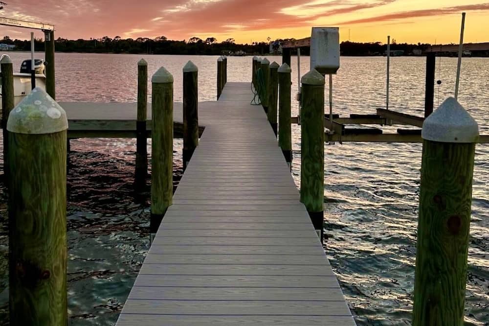 Grant-Valkaria House | 4/3 Waterfront on Private Island. Watch dolphins & breathtaking sunsets!