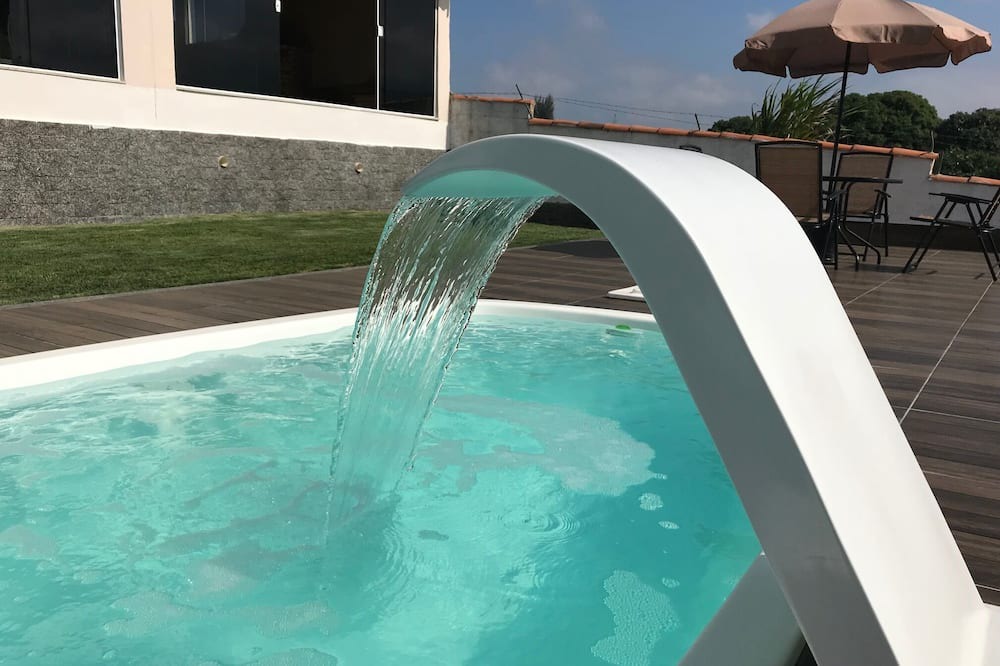 Bonsucesso House | Espaço Inteiro: Casa em Saquarema, Brasil - Piscina, Montanhas & Mar