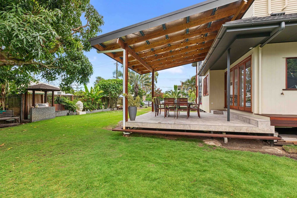Sandgate Apartment | "Sandgate Hideway" - Sandgate Q 4017