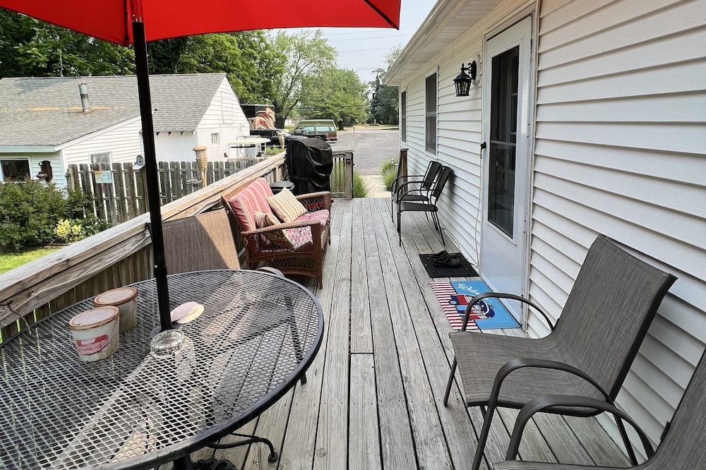Bayville House | Barnegat Bay Getaway
