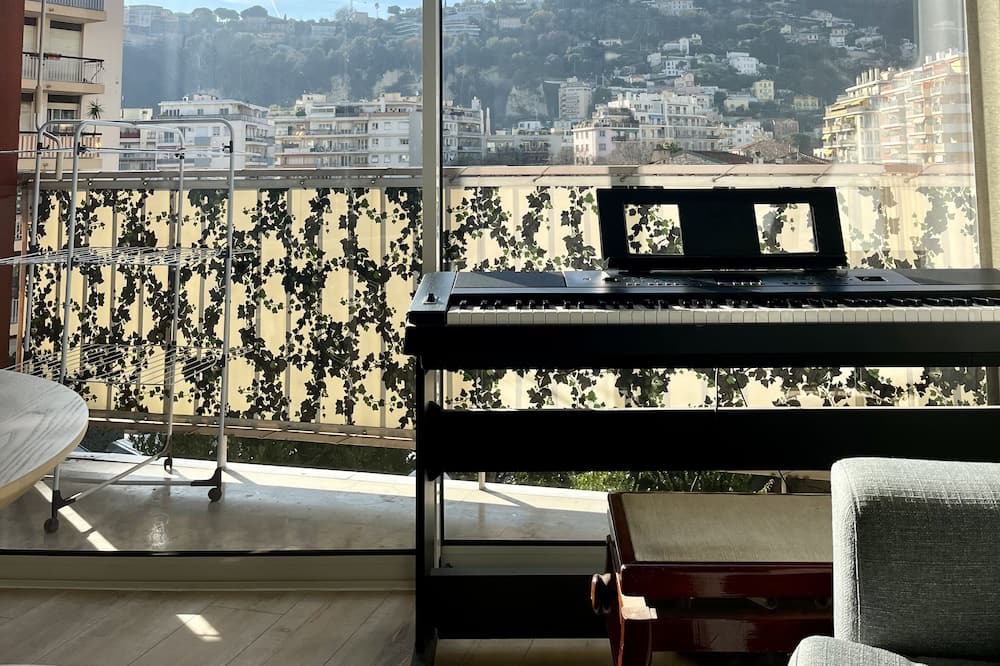 Le Ray Apartment | Appartement Lumineux et Entièrement Rénové Avec Balcon à 5 min à Pied du Tram