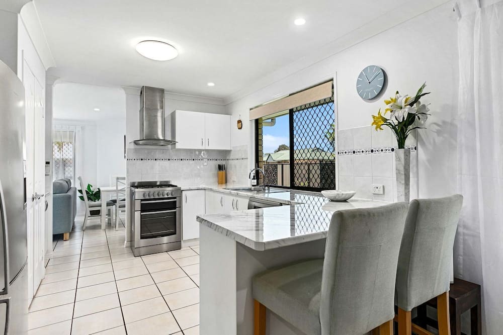 Torquay House | Equinox on Alexander