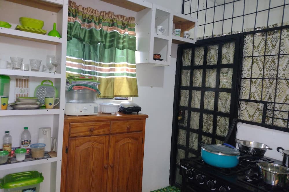 Bouvet Island Apartment | 15 mins from Piarco International Airport quiet and comfortable neighborhood.