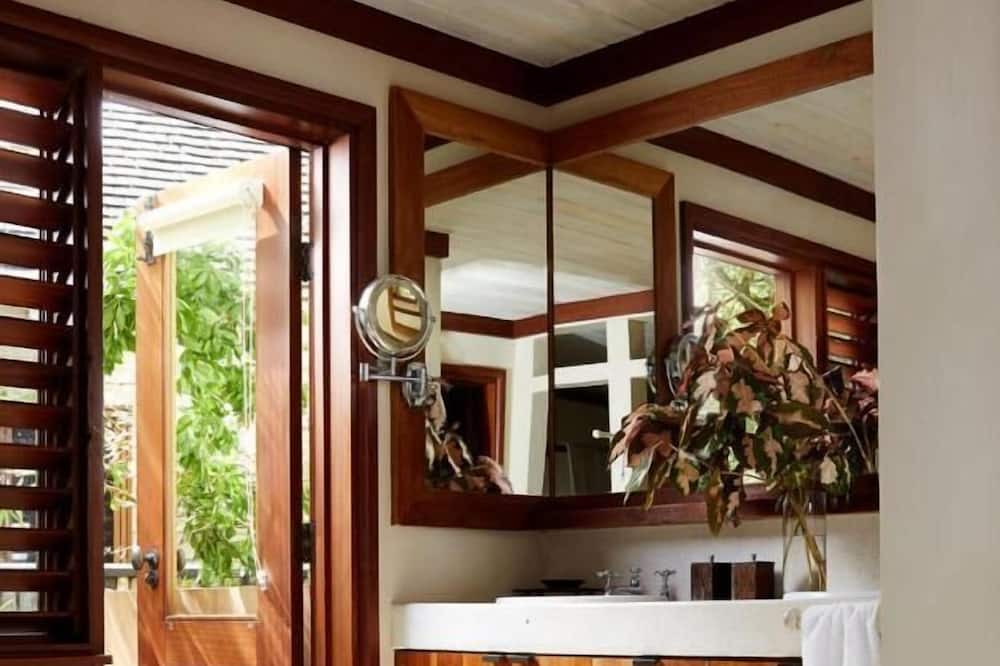 Oracabessa House | 1-Bedroom Suite at a 5⭐️ Hotel
