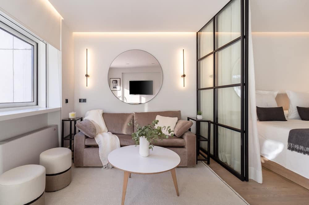 Hispanoamerica Apartment | Beautifull Loft for 2 Chamartin (Serrano Park I)