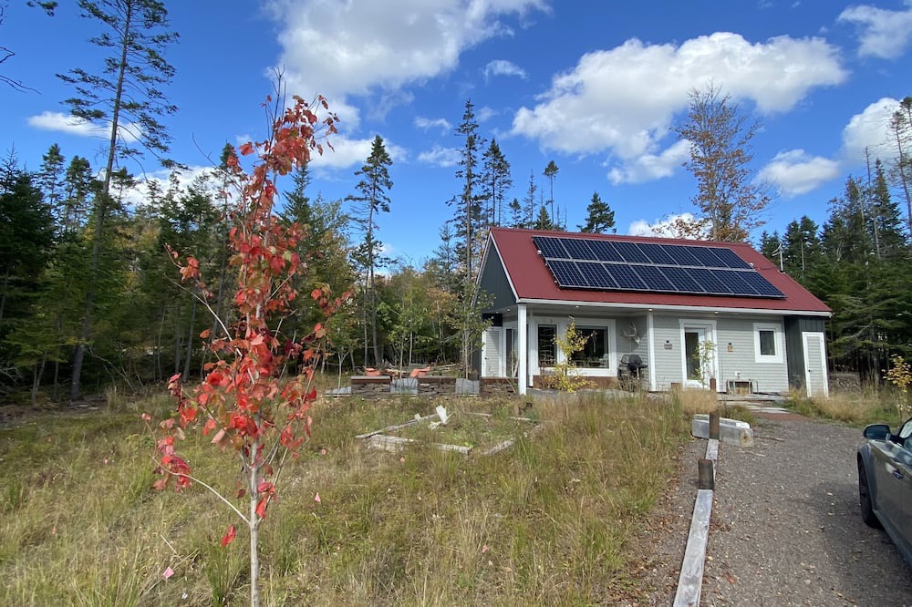 Truro House | Nova Scotia Nature nest - Net-Zero + Passive House Small Home for 2 - Tour NS