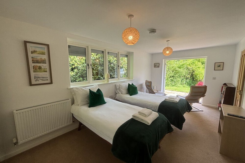 Andover Apartment | The Chalet, Lime Tree Cottage Andover