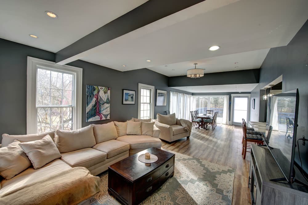 Port Sanilac House | Recently renovated. wheel chair accessible first floor. Pet friendly.