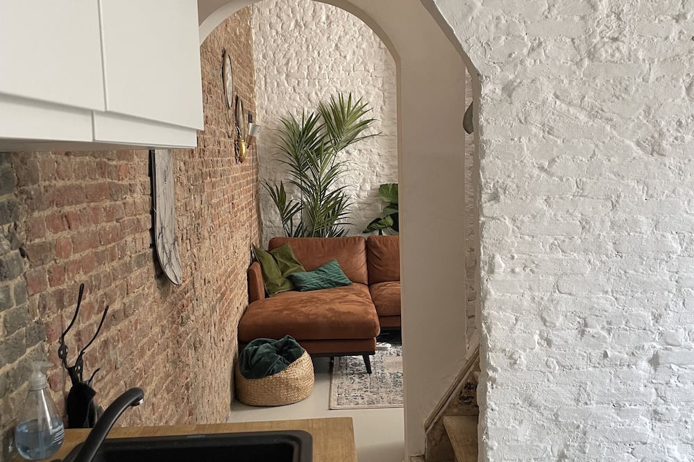 Seefhoek House | Cozy 3-bedroom Back House with private courtyard