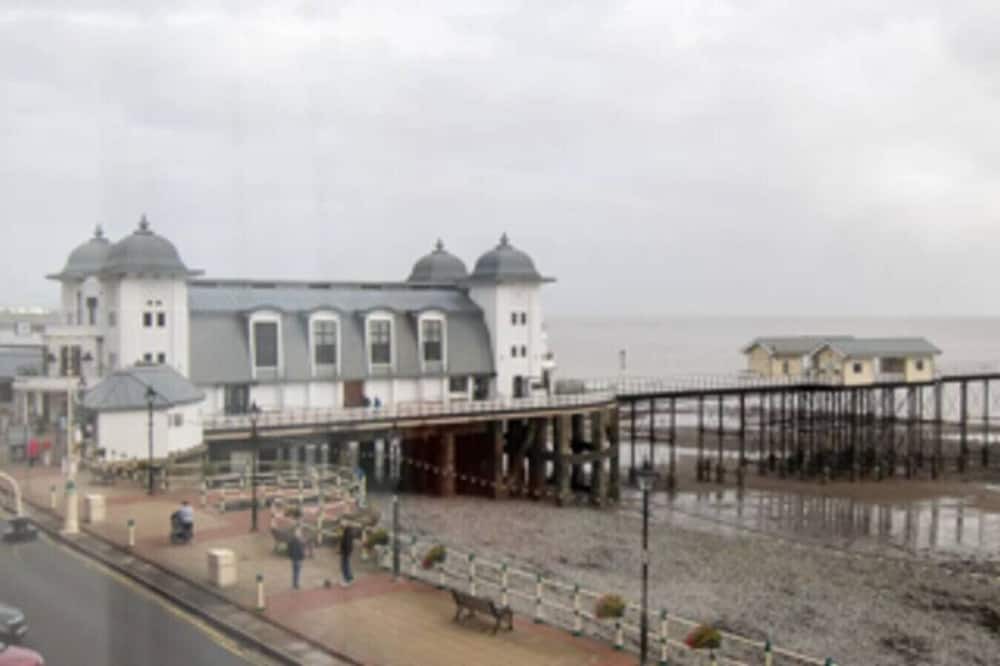 Penarth Apartment | Spacious 3-Bedroom Apartment Penarth Sea Front