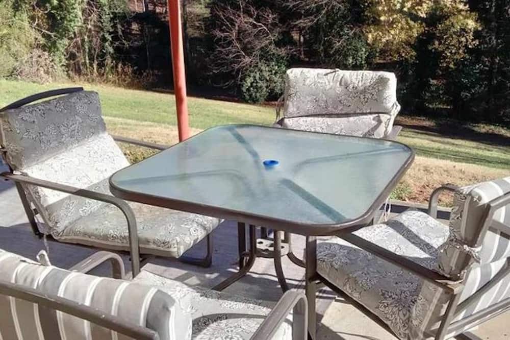 Morganton Apartment | Comfy Guest Suite in Morganton!