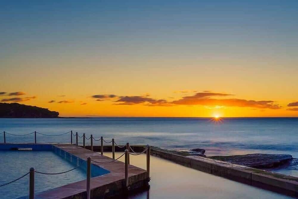 Freshwater Apartment | Vibrant Beachside Retreat - 2BR Unit in Freshwater
