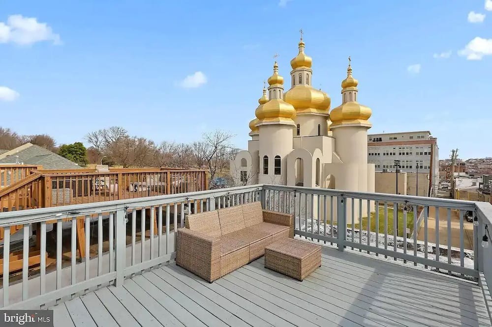 Canton Apartment | Charming & Cozy Gem ~ Walk to Fells Point & Canton