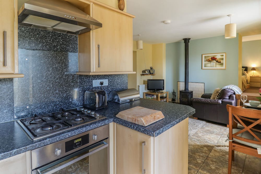 Llangranog Cottage | CAREW, family friendly, with open fire in Llangrannog