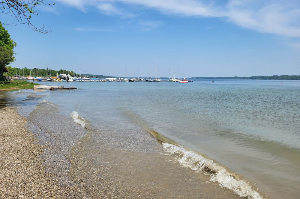 Diessen am Ammersee House | Open Now! Topmodernes Apartment mit Terrasse in Dießen - See zu Fuß Erreichbar