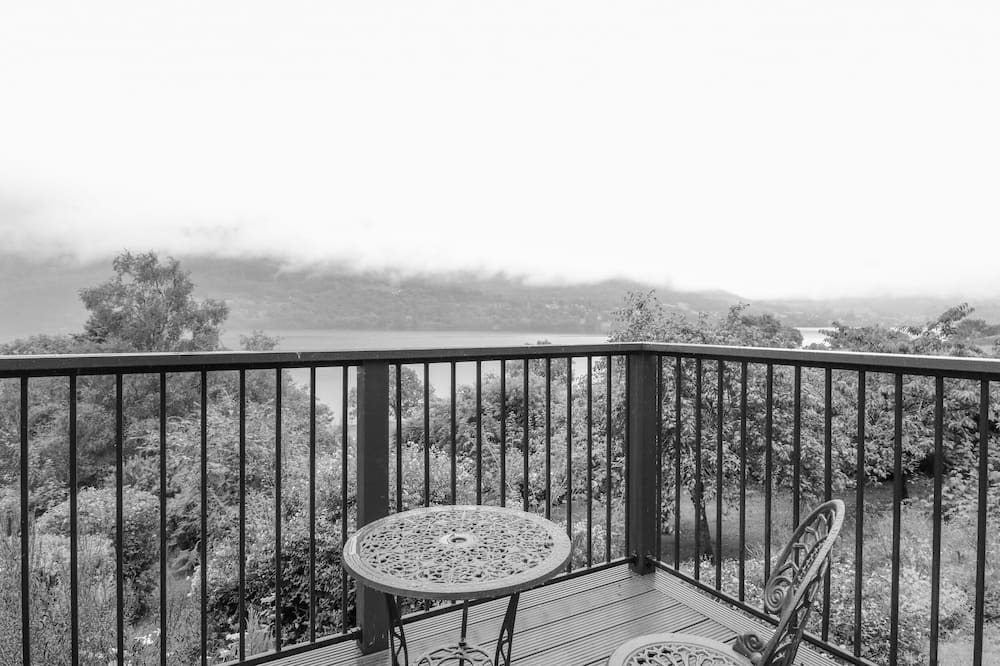Loch Tay Cottage | WATERFALL COTTAGE, pet friendly, with open fire in Aberfeldy