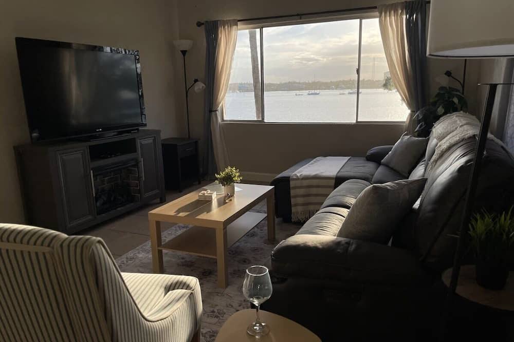Smith's Memento Condo | Relaxing Riverview Apartment | 5min from the Beach