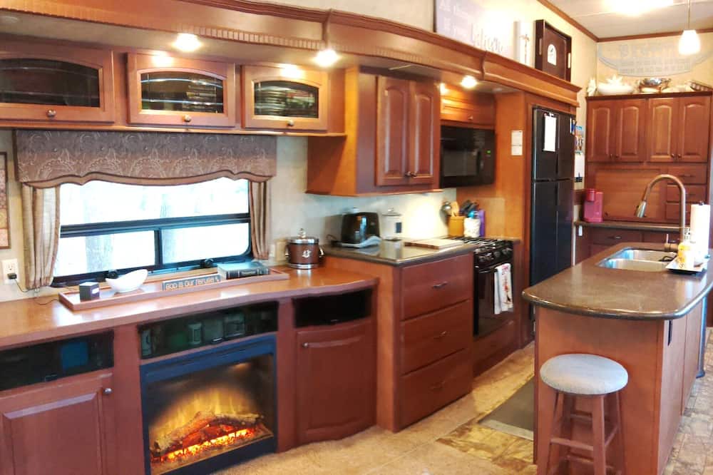 Micanopy House | Private camping in Reddick
