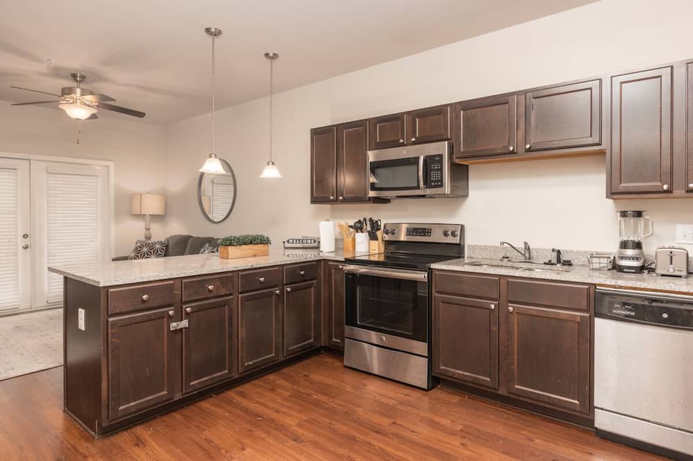 Starkville Condo | Game Day! .5M to Stadium The Peabody-236