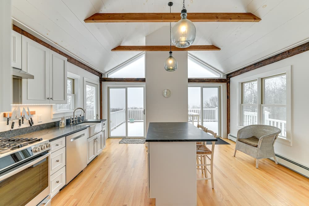 Cornwallville House | Historic Catskills Farmhouse w/ Panoramic Views!
