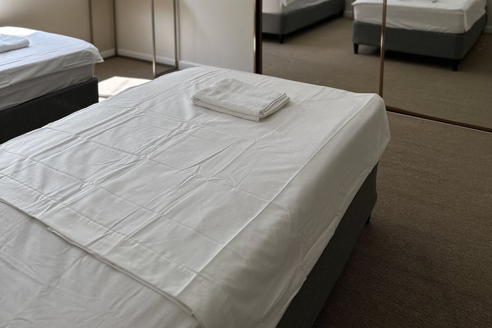 Ermington House | Rooms in west Ryde