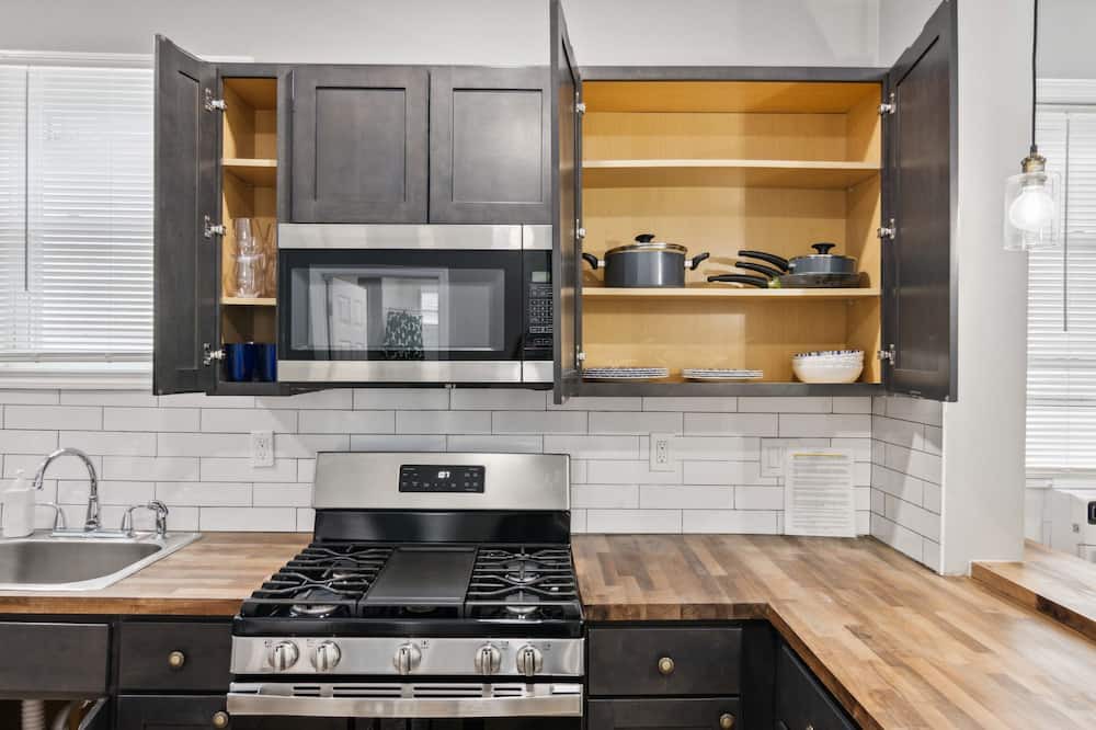 Elizabeth Apartment | Elegant and spacious 3Bed Apt in the heart of Elizabeth / 30min to Manhattan