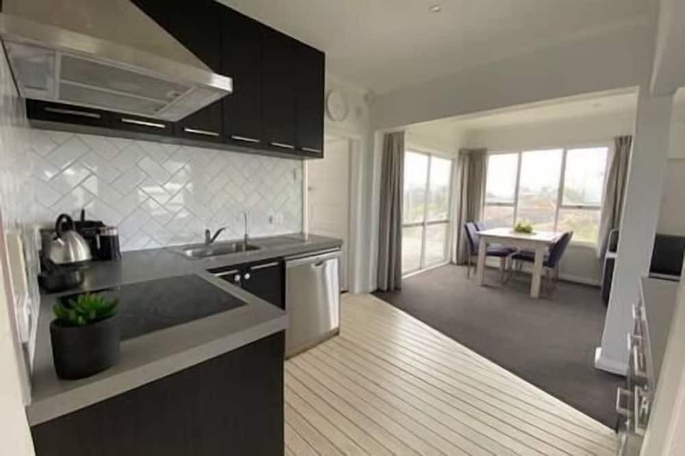 Foxton Beach House | Hook, Wine and Sinker Foxton Beach