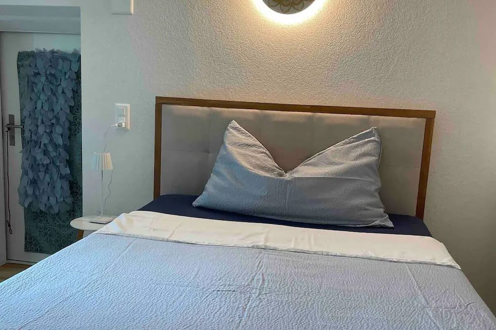 Mattenhof-Weissenbuhl Apartment | Private and independent room in Bern
