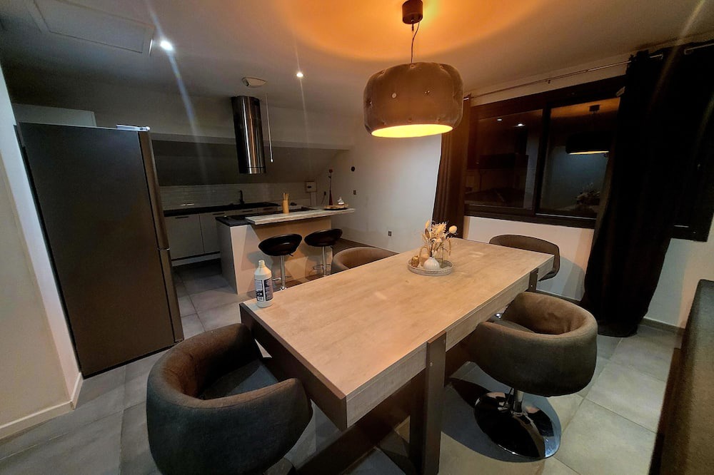 L'Isle-d'Abeau House | Maison Esperance à 5 Minute de L'entrée de L'autoroute A43 à 1 Minute du Golf